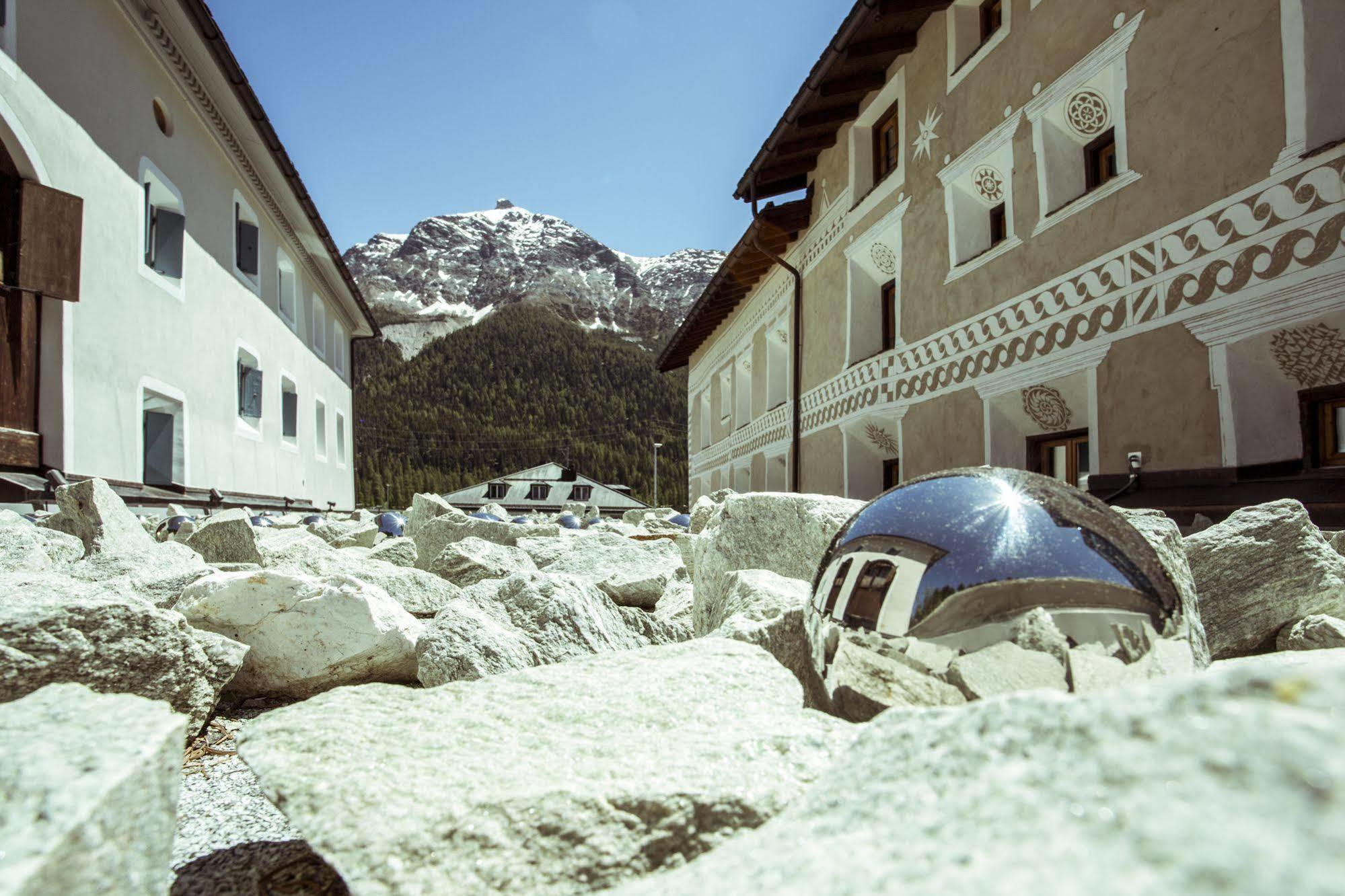 Hotel Chesa Stuva Colani Madulain Exterior foto